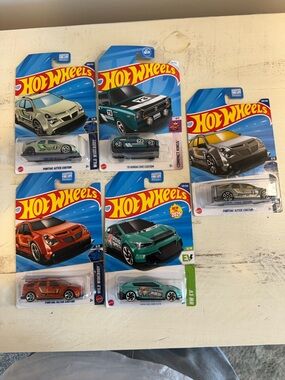 Hot Wheels Diecast Car Lot - Pontiac Aztek Custom, '73 Honda Civic, Kia EV6
